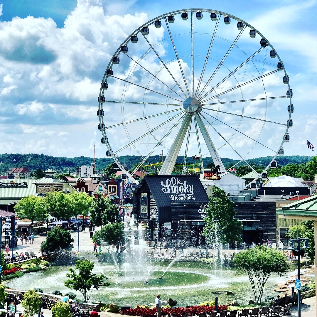 The Island in Pigeon Forge, an exciting entertainment district, offers a range of memorable family activities not to be missed!
