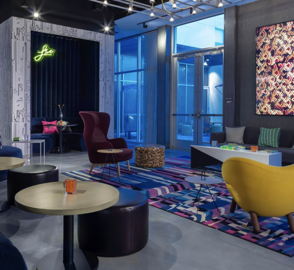 17 Best Safe & Luxurious Hotels in Memphis (September 2023)